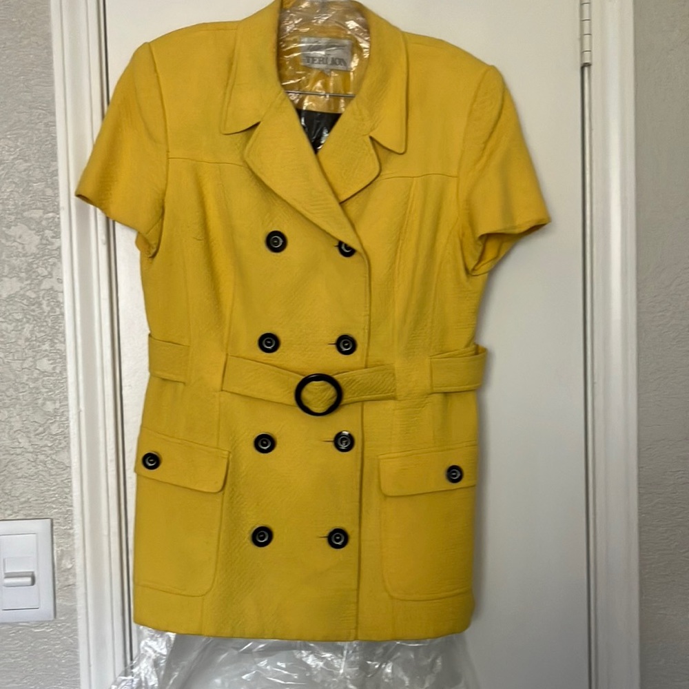 Vintage Yellow and Black Rickie Freeman for TERI JON Suit. Size 12.